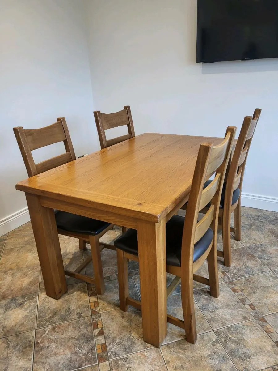 Oak Table and 6 Chairs - Image 1