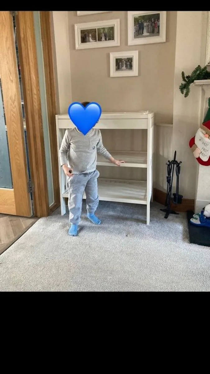 Ilea Gulliver baby changing table - Image 1