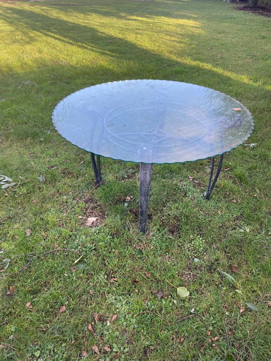 Glass top metal base table - Image 2