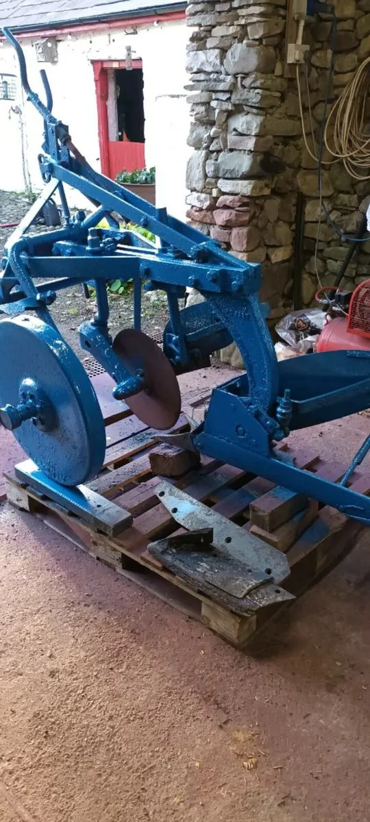 Single furrow deep plough - Image 4