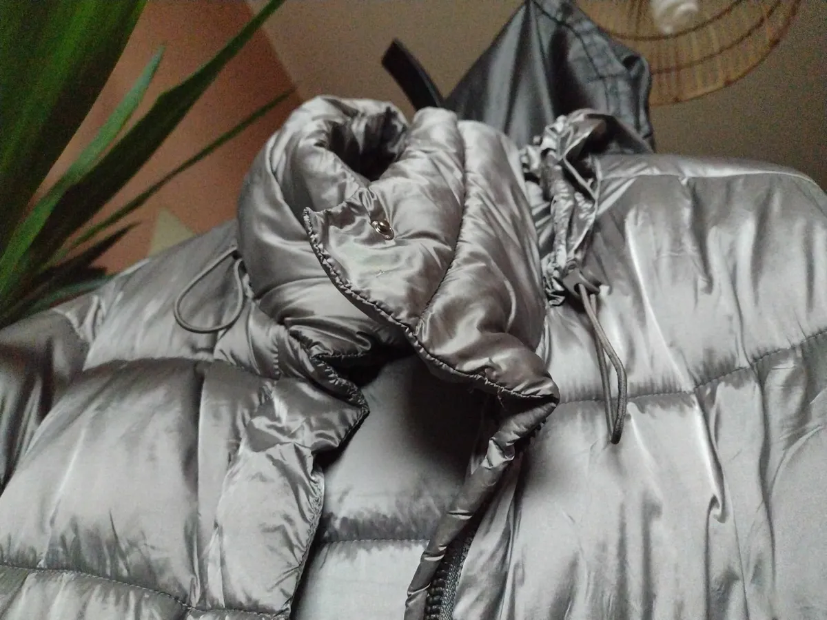 New long ladies puffy coat - Image 3