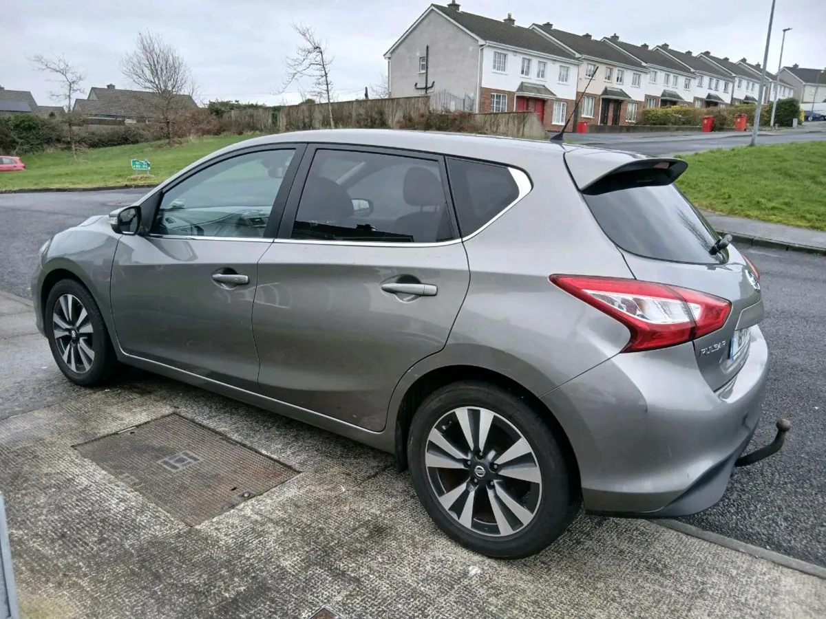 2018 Automatic Nissan Pulsar - Image 2