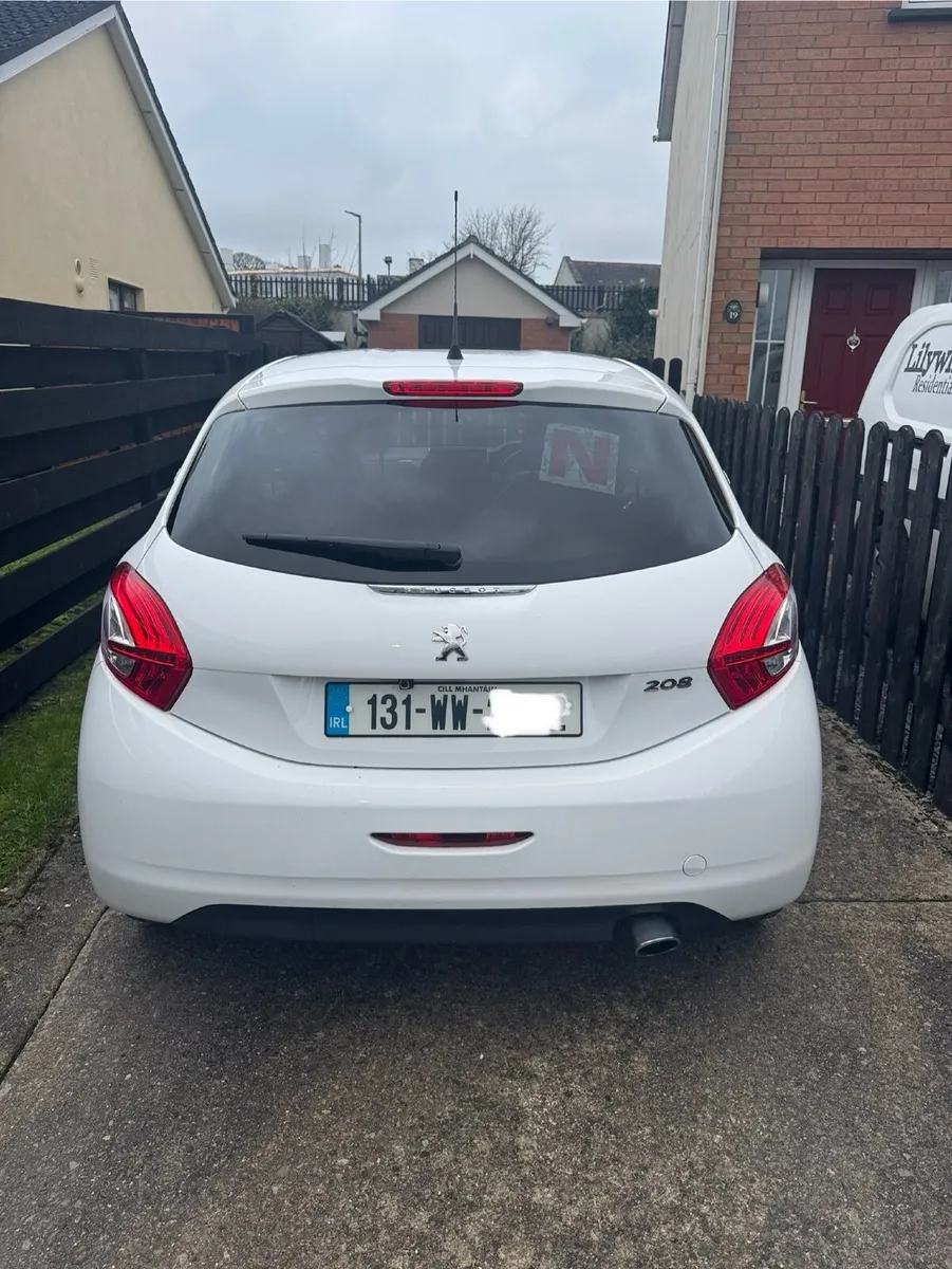 Peugeot 208 2013 - Image 2