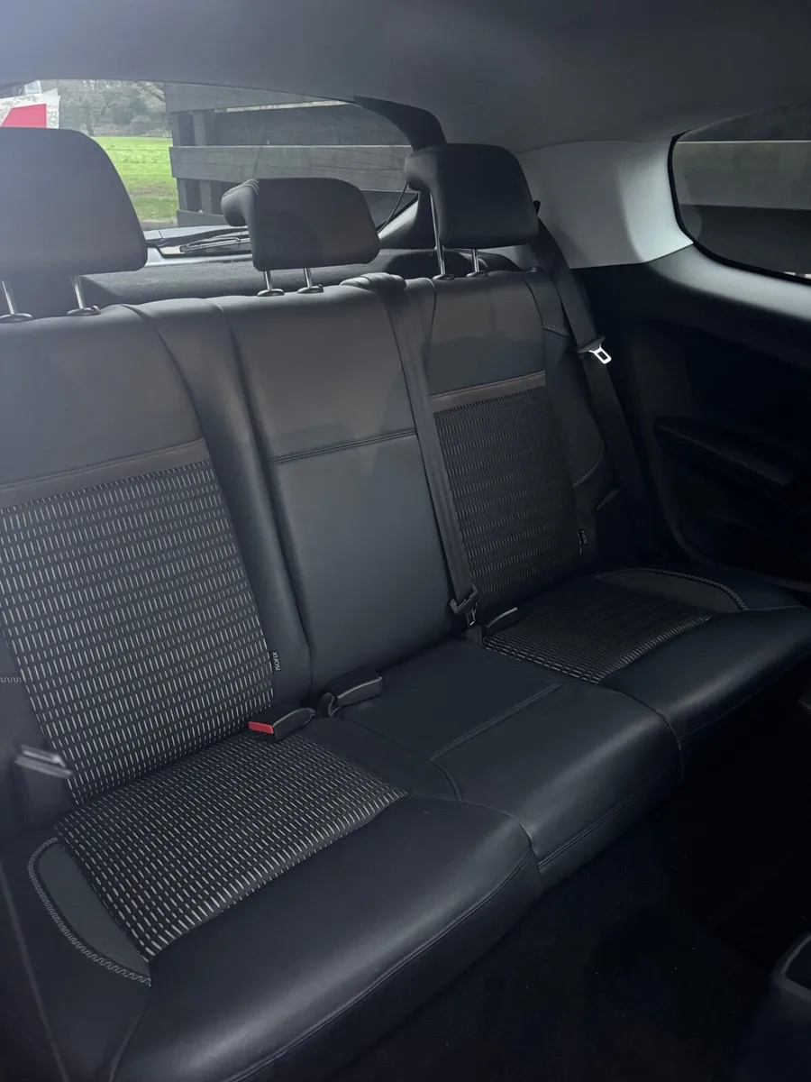 Peugeot 208 2013 - Image 4