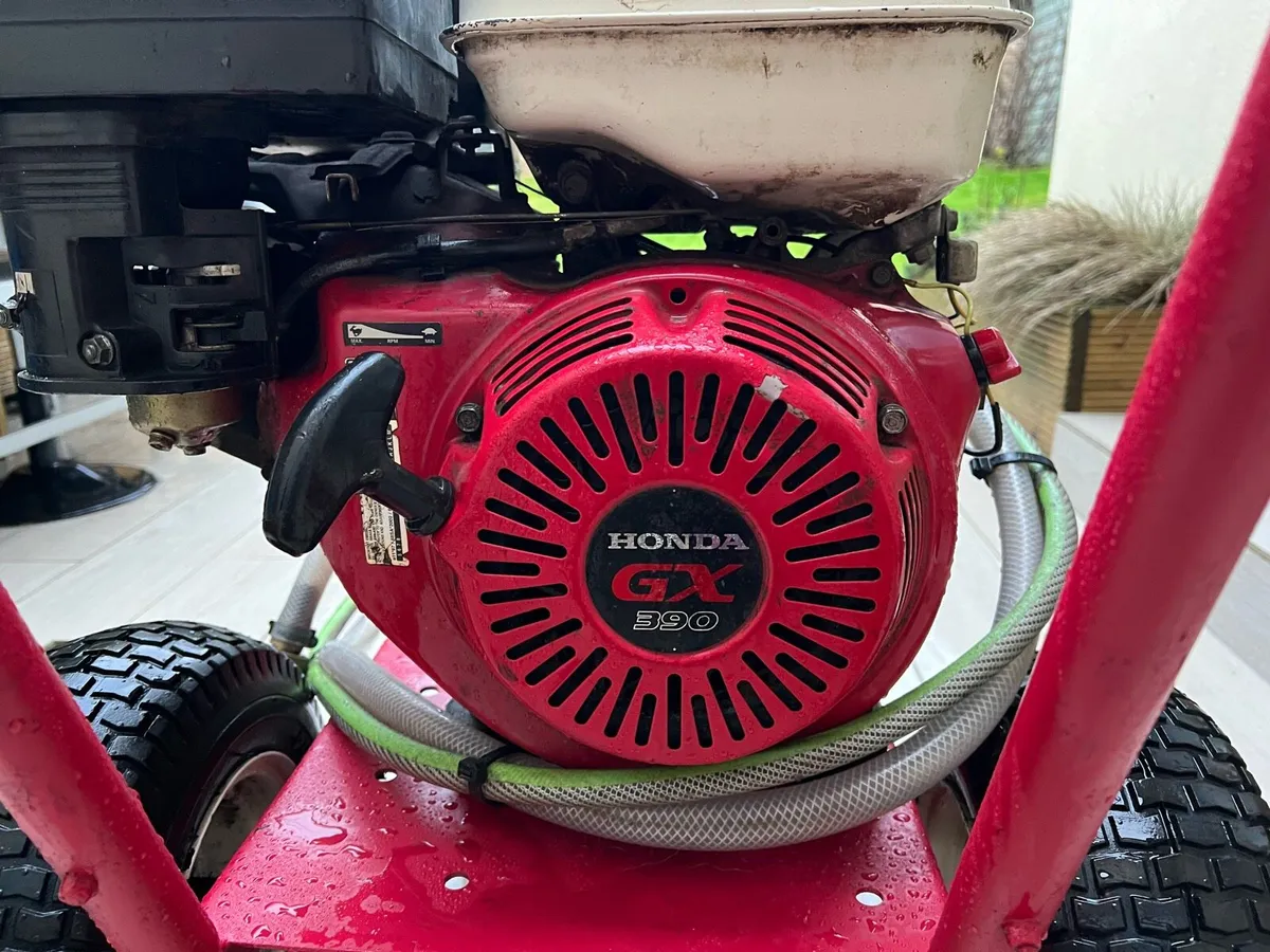 Pressure washer - Image 3