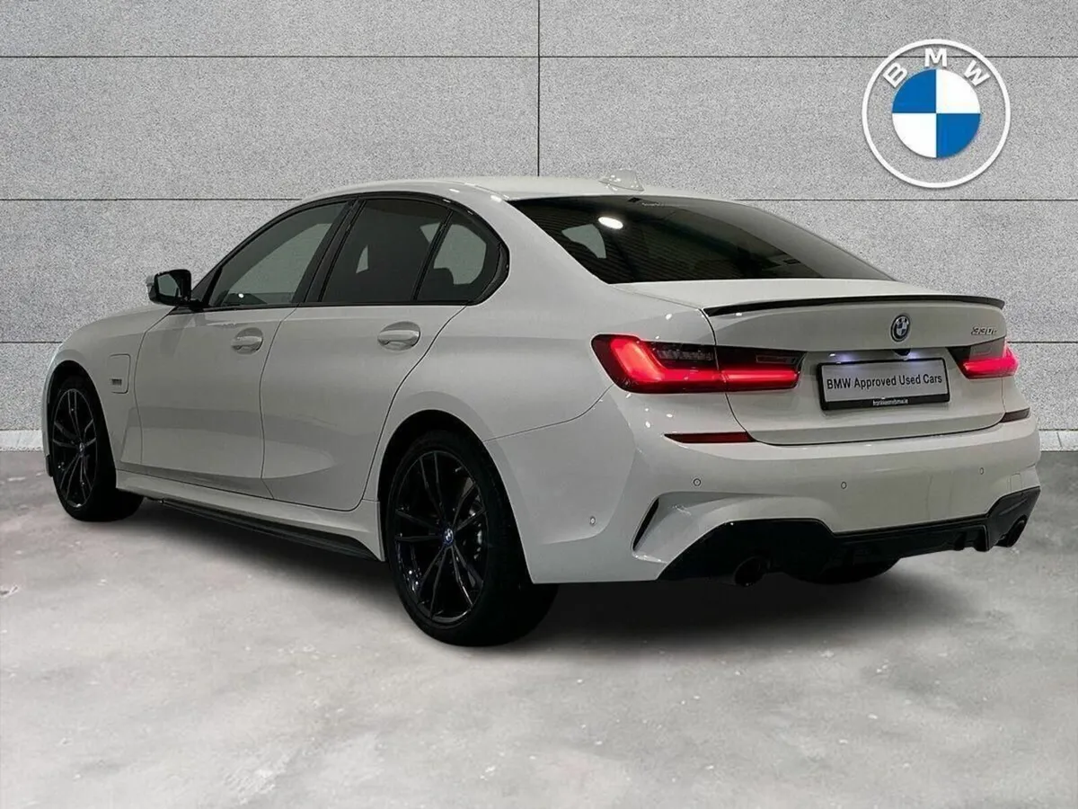 BMW 3-Series 330e M Sport Saloon - Image 3