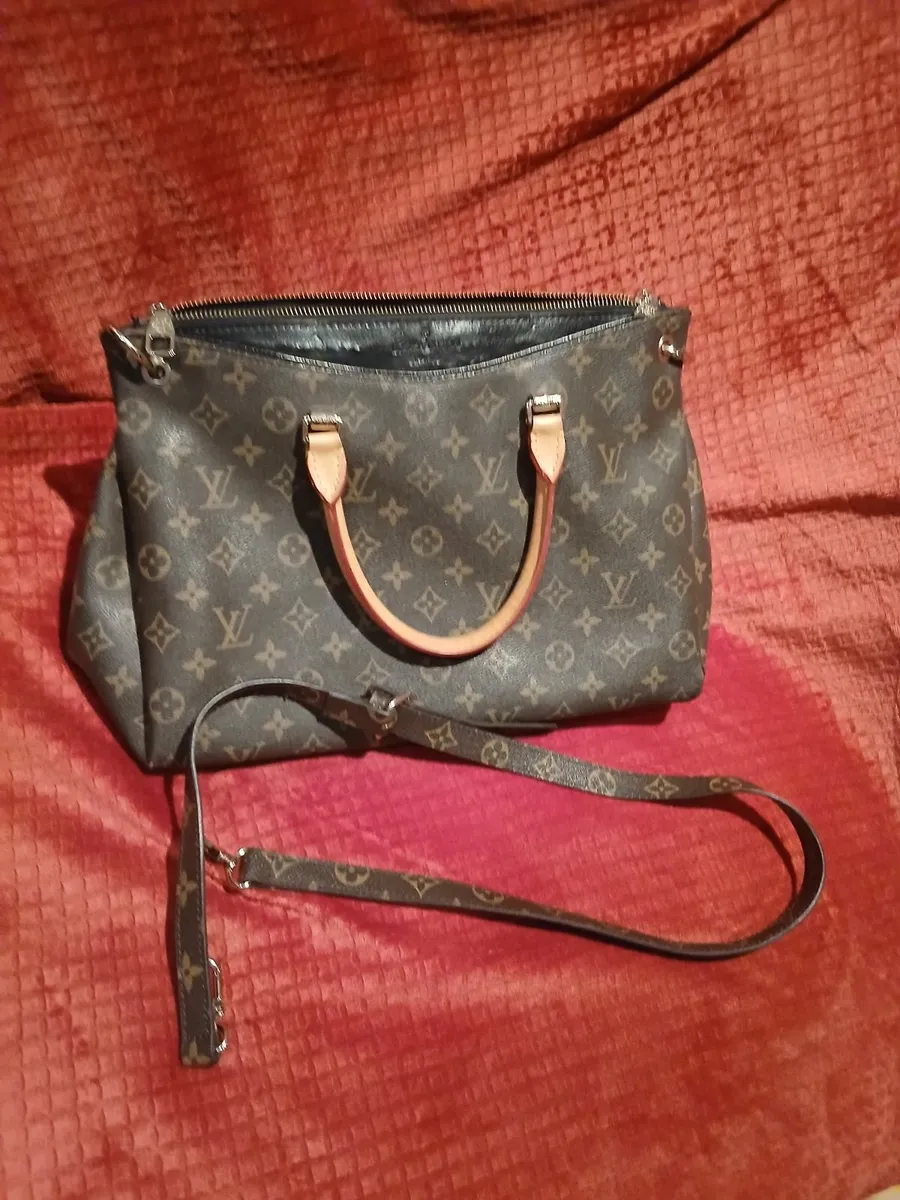 Louis vuitton Bag - Image 1