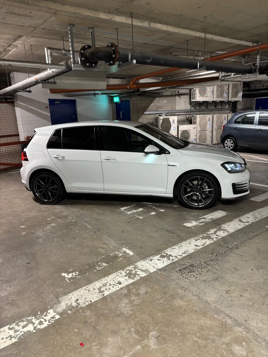 Volkswagen Golf GTD - Image 2