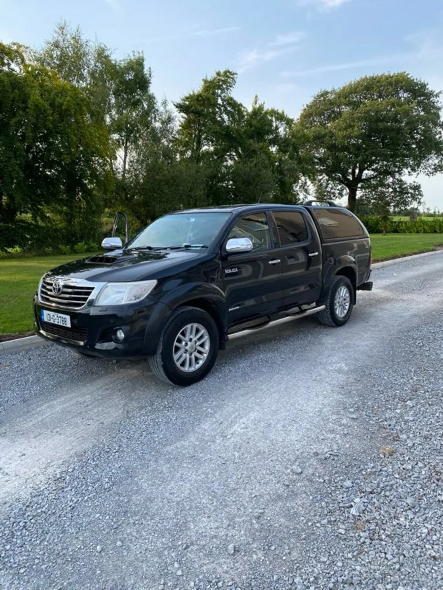 Toyota Hilux Invincible 3.0 D4D - Image 2