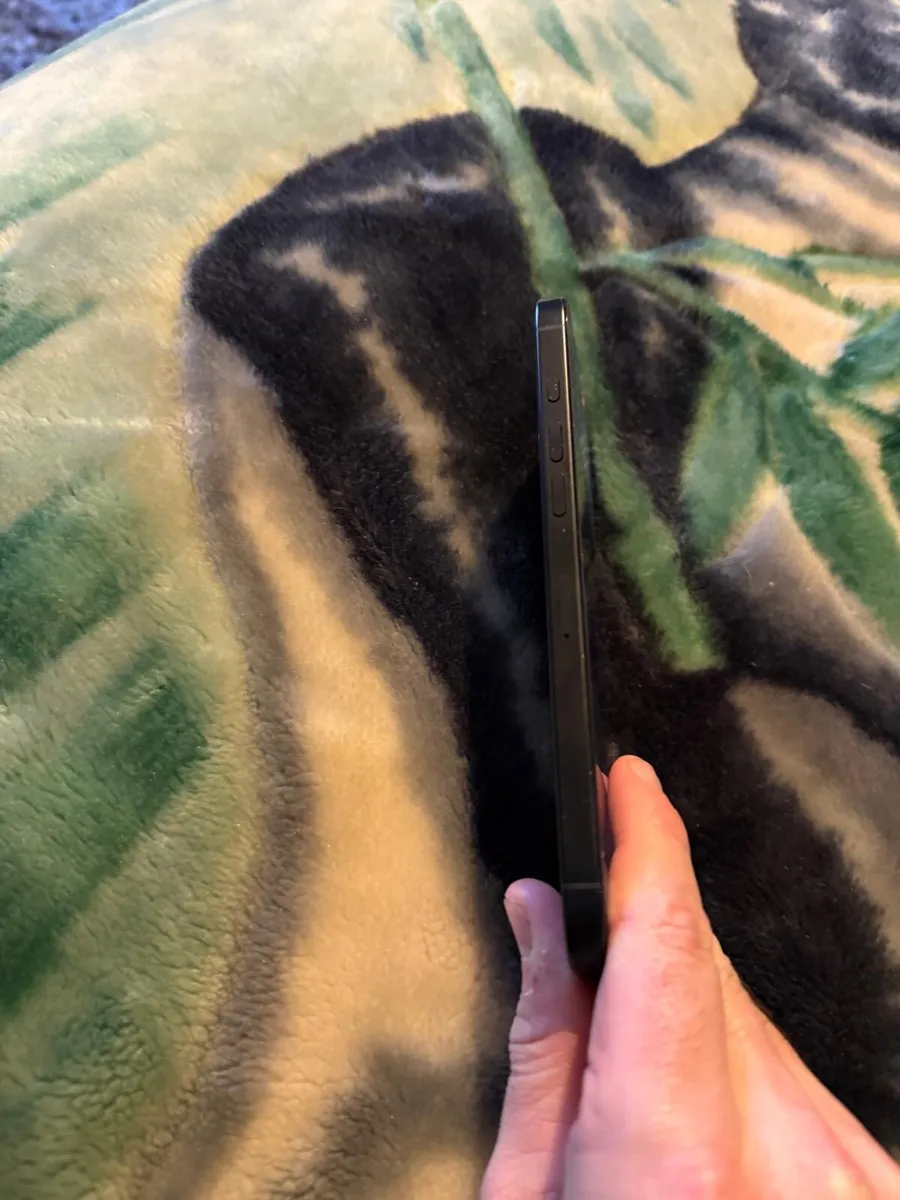 iphone 16 pro max - Image 4