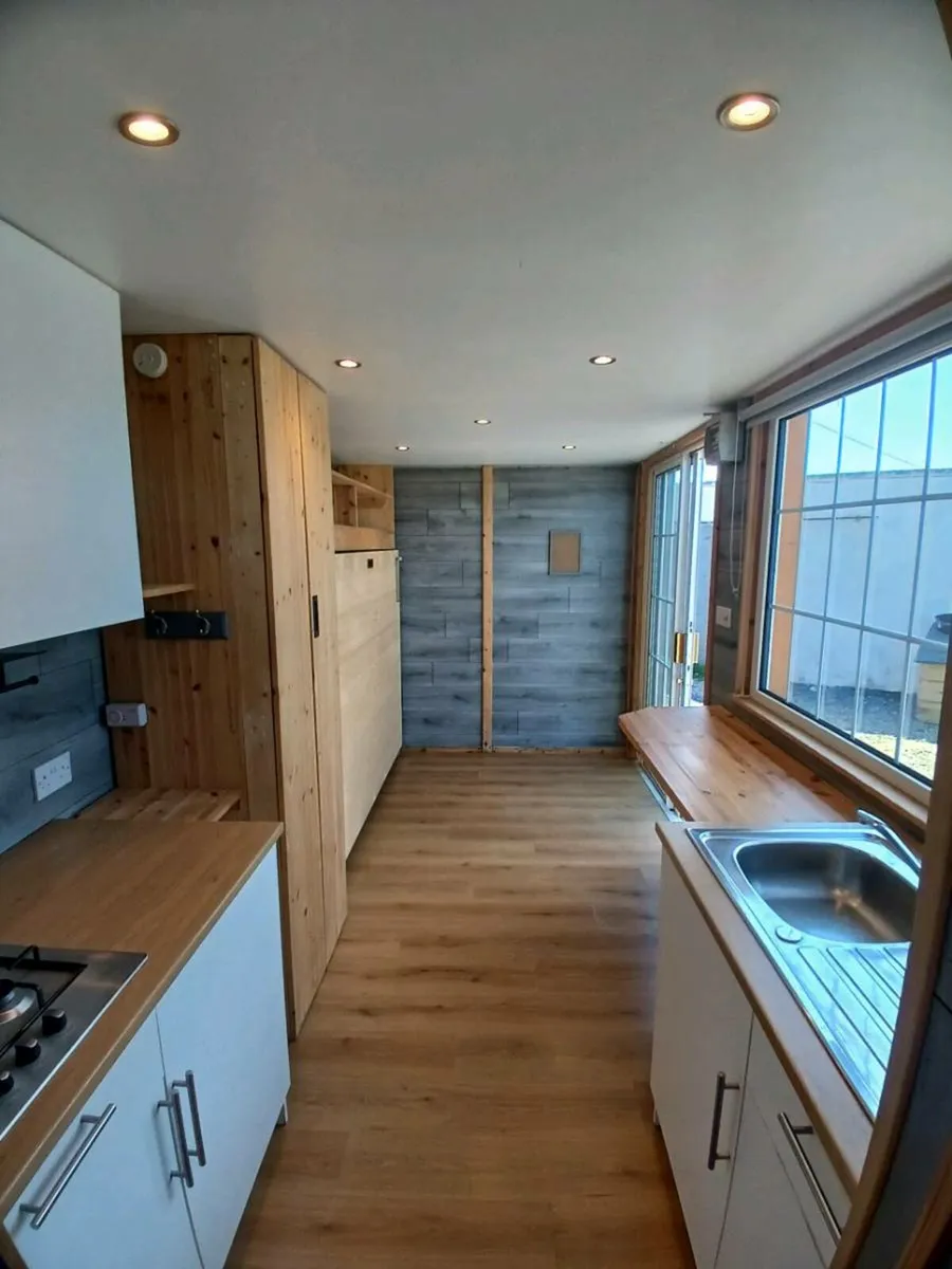 20ft Container Conversion - Coffee Shop - Office - Image 4