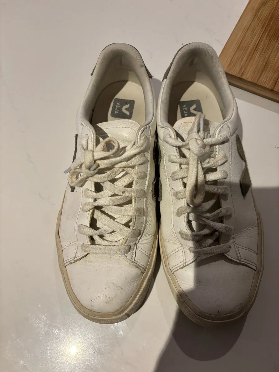 Veja trainers unisex - Image 3