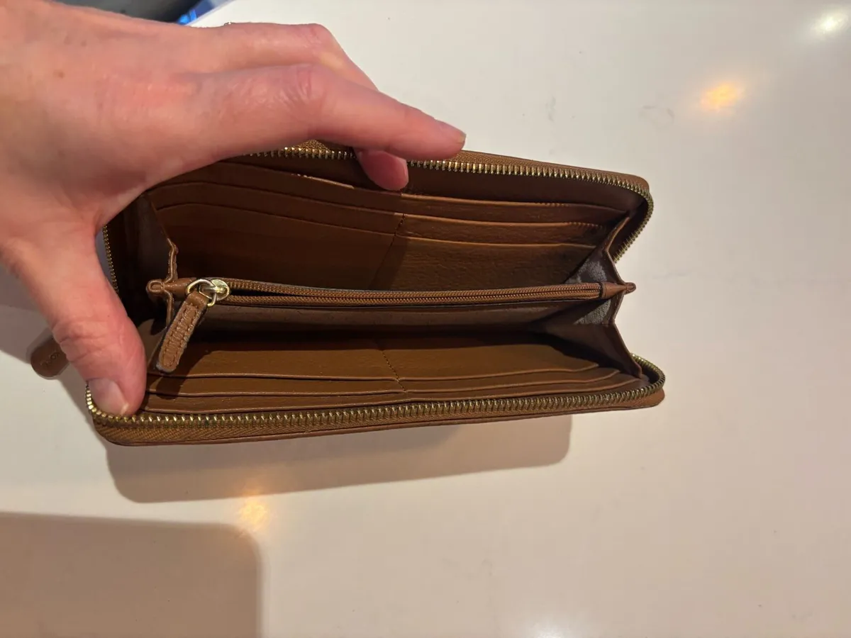 Michael Kors brown wallet - Image 4