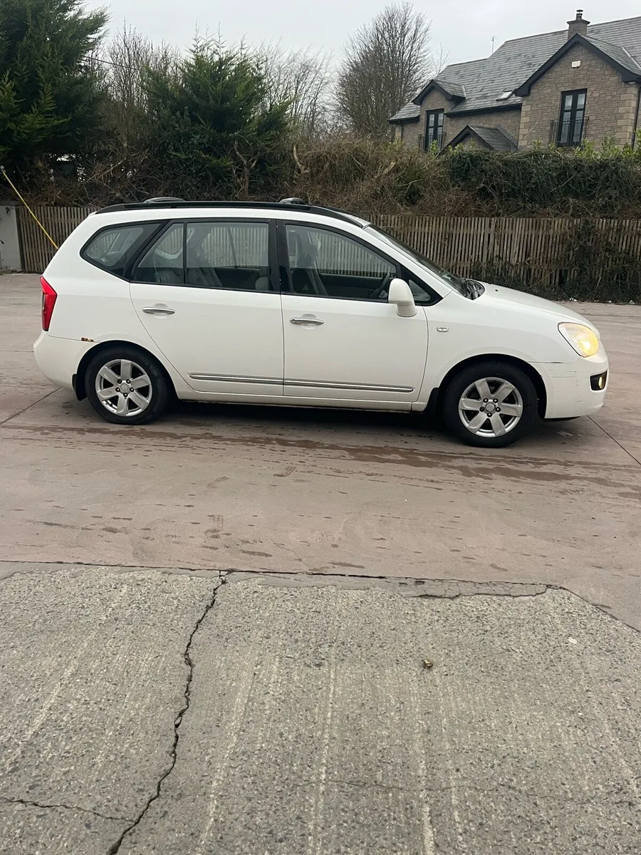 09 kia Carens - Image 1