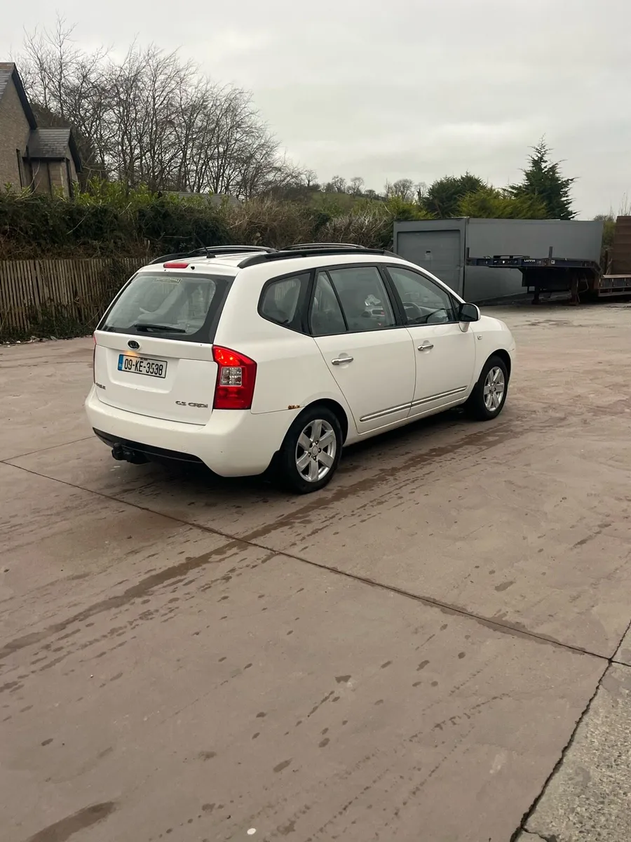 09 kia Carens - Image 2