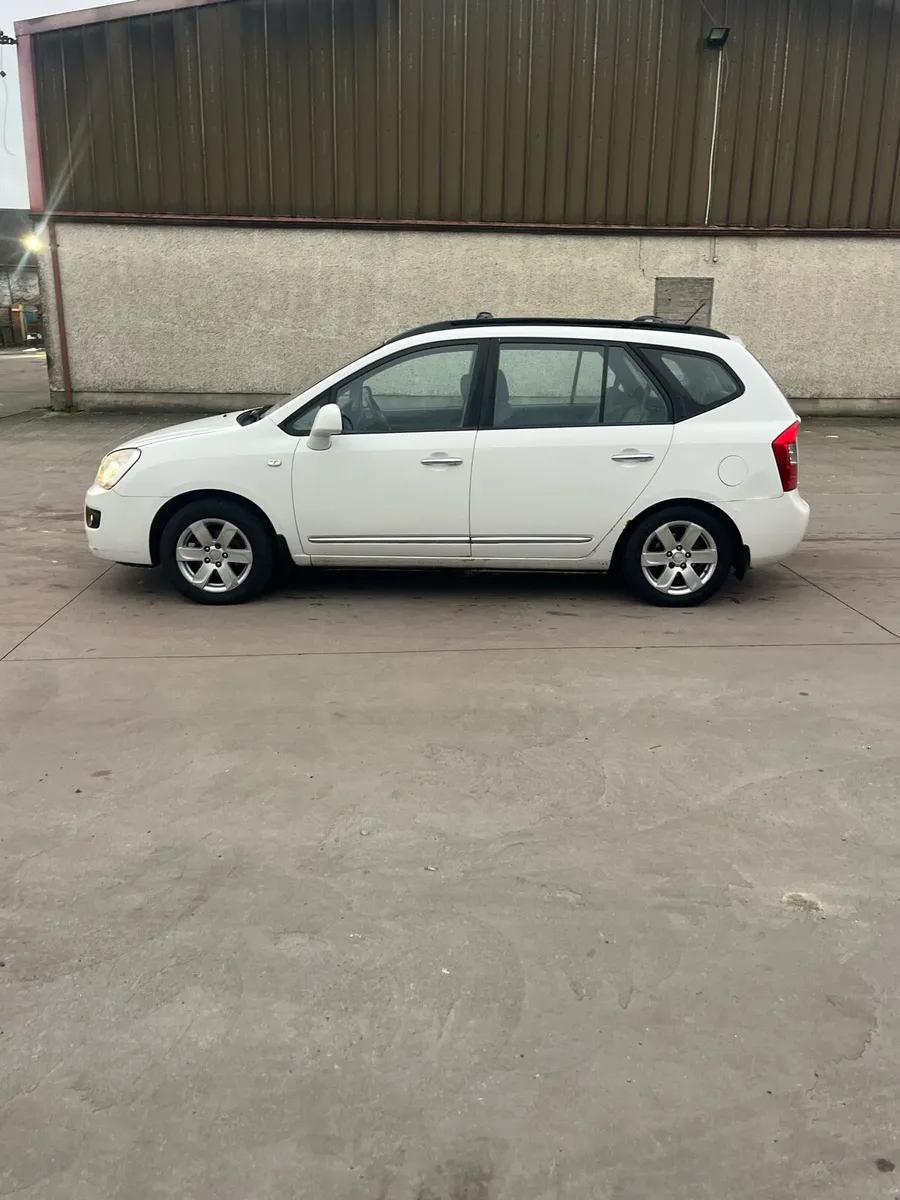 09 kia Carens - Image 4