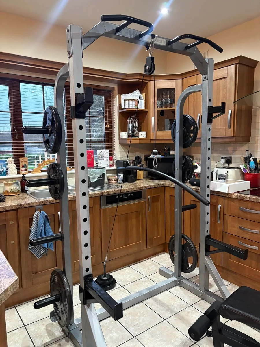 FANTASTIC GYM WEIGHTLIFTING PRO SET UP, RACK ETC!! - Image 4