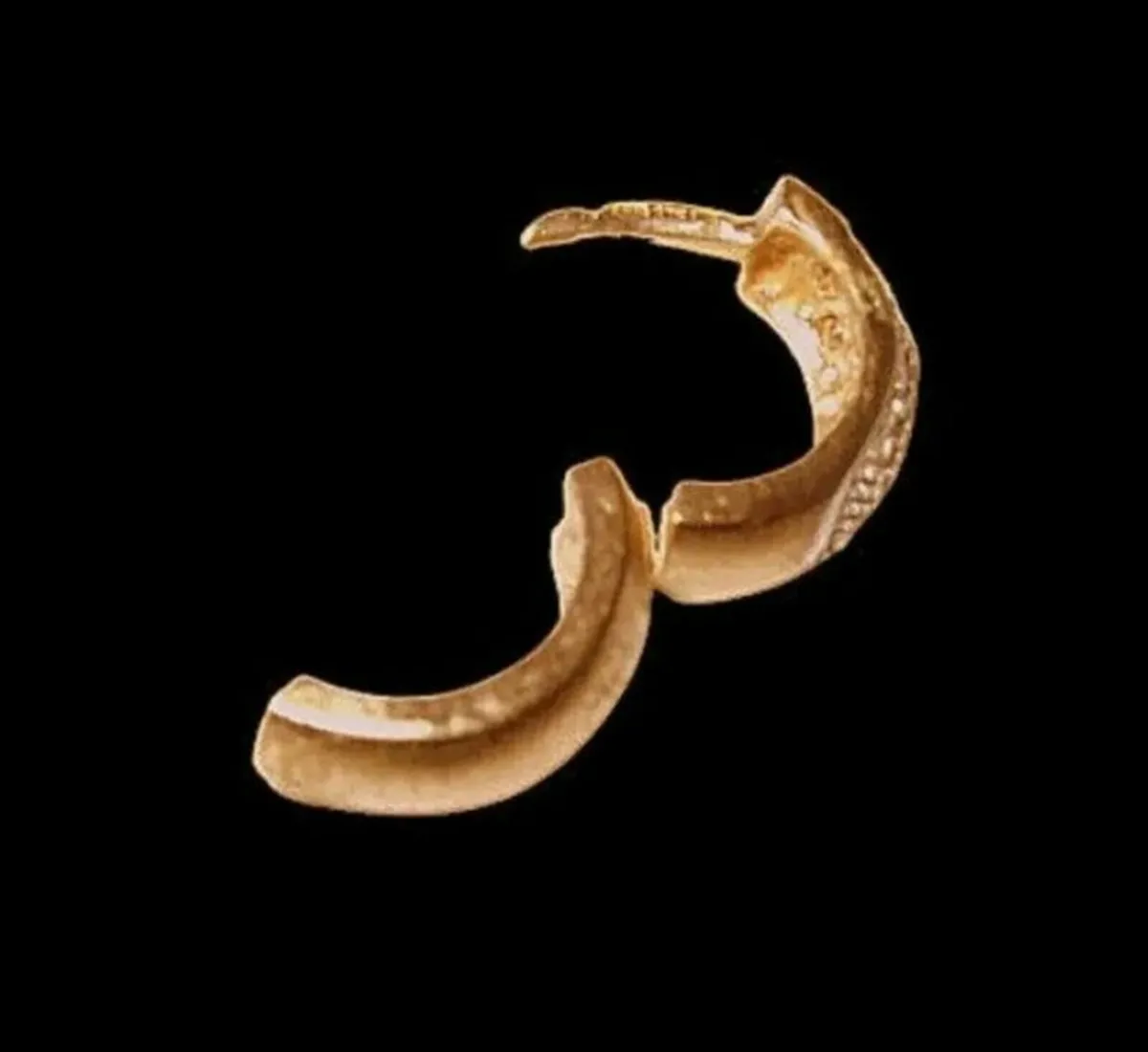 Vintage Hallmarked Yellow Gold Diamond Ear Cuff - Image 3