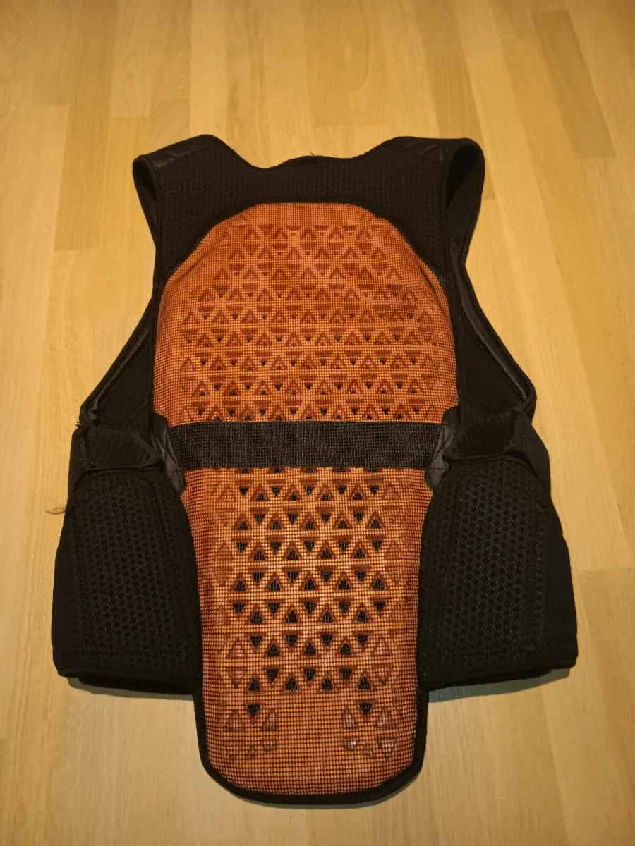 Endura Mt500 D30 mtb back protector - Image 2