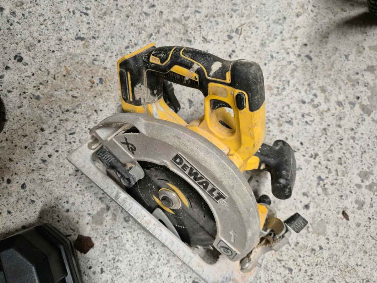 18v dewalt Circular saw