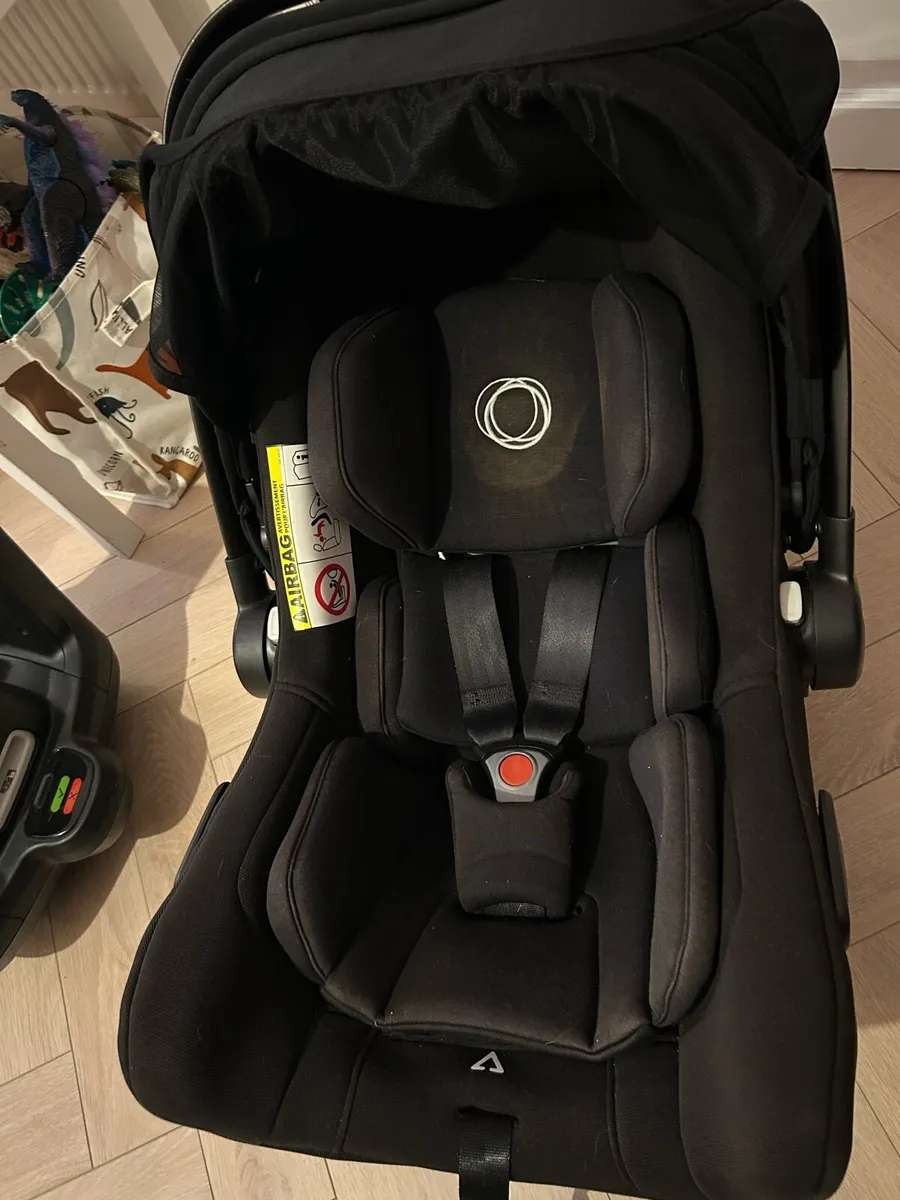 Bugaboo Turtle Air car seat and isofix base - Image 3