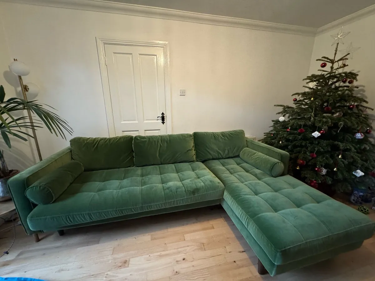 Scott Corner Sofa With Right Hand Facing Chase - Image 2