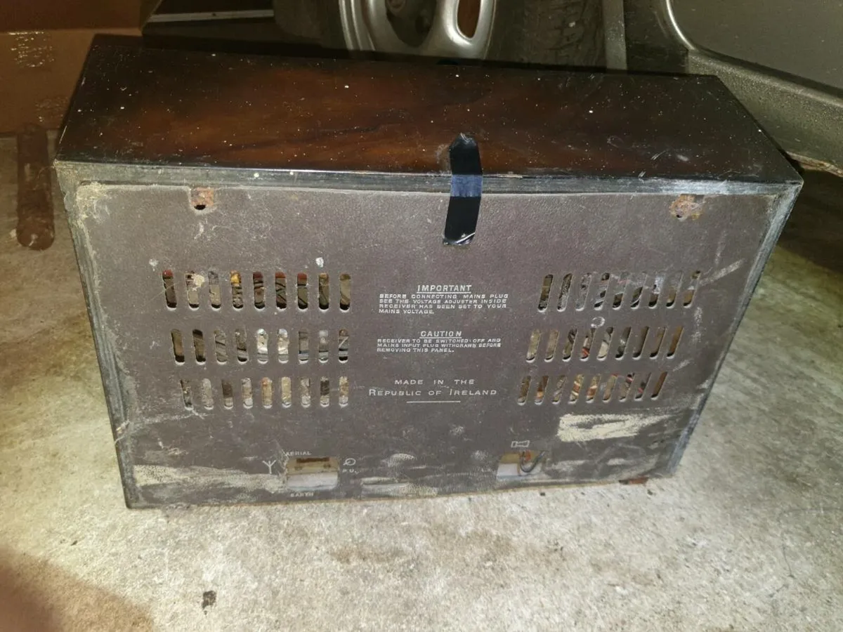 Valve radios - Image 4