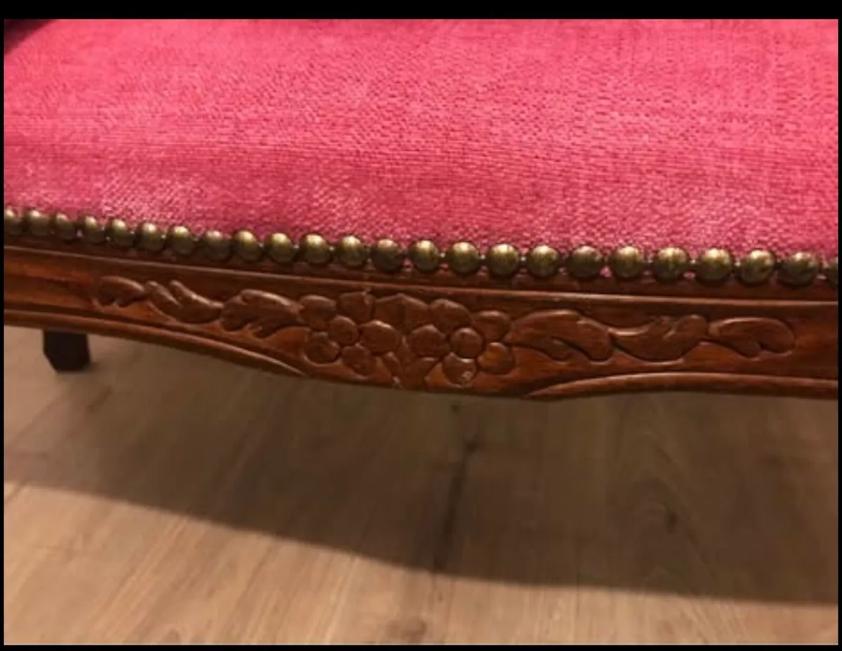 Antique Victorian pink velvet claw legged loveseat - Image 4