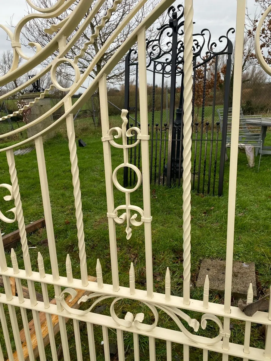 Wrought iron entrance - Image 4