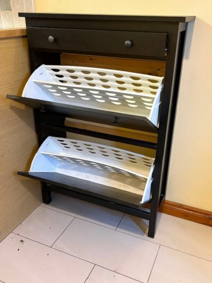 Shoe rack cupboard  and  coat hangers - Image 1
