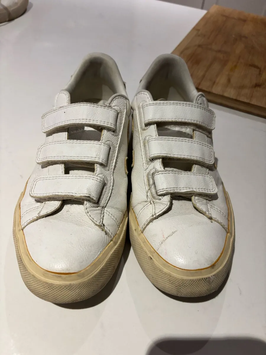 Veja trainers Velcro ties - Image 2