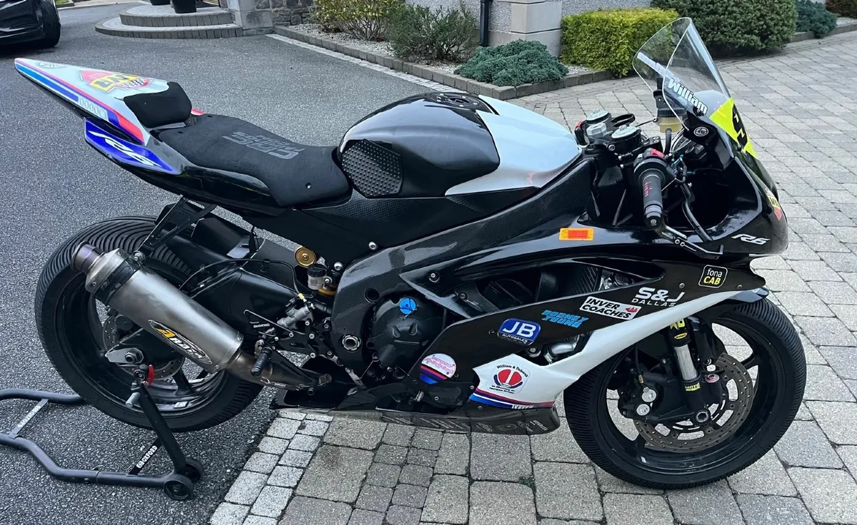 Race and track motorcycles - Image 3