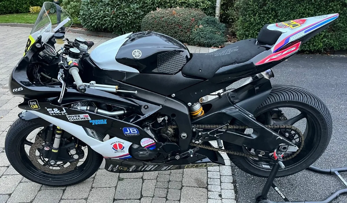 Race and track motorcycles - Image 4