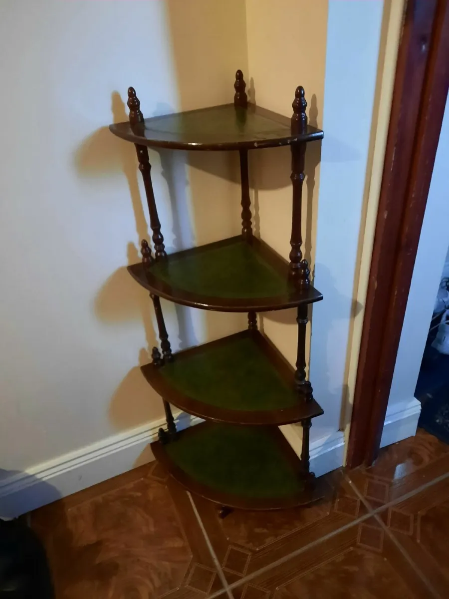 Vintage corner shelf - Image 2