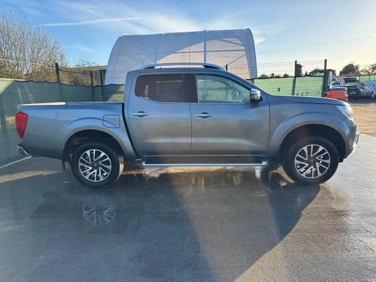2017 Nissan navara - Image 2