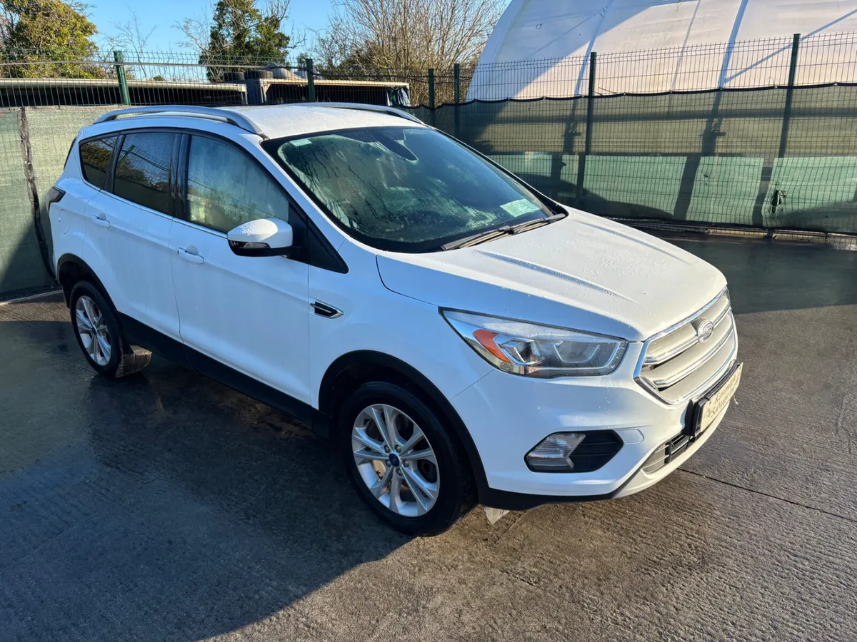 2017 Ford Kuga  Light Damage - Image 1