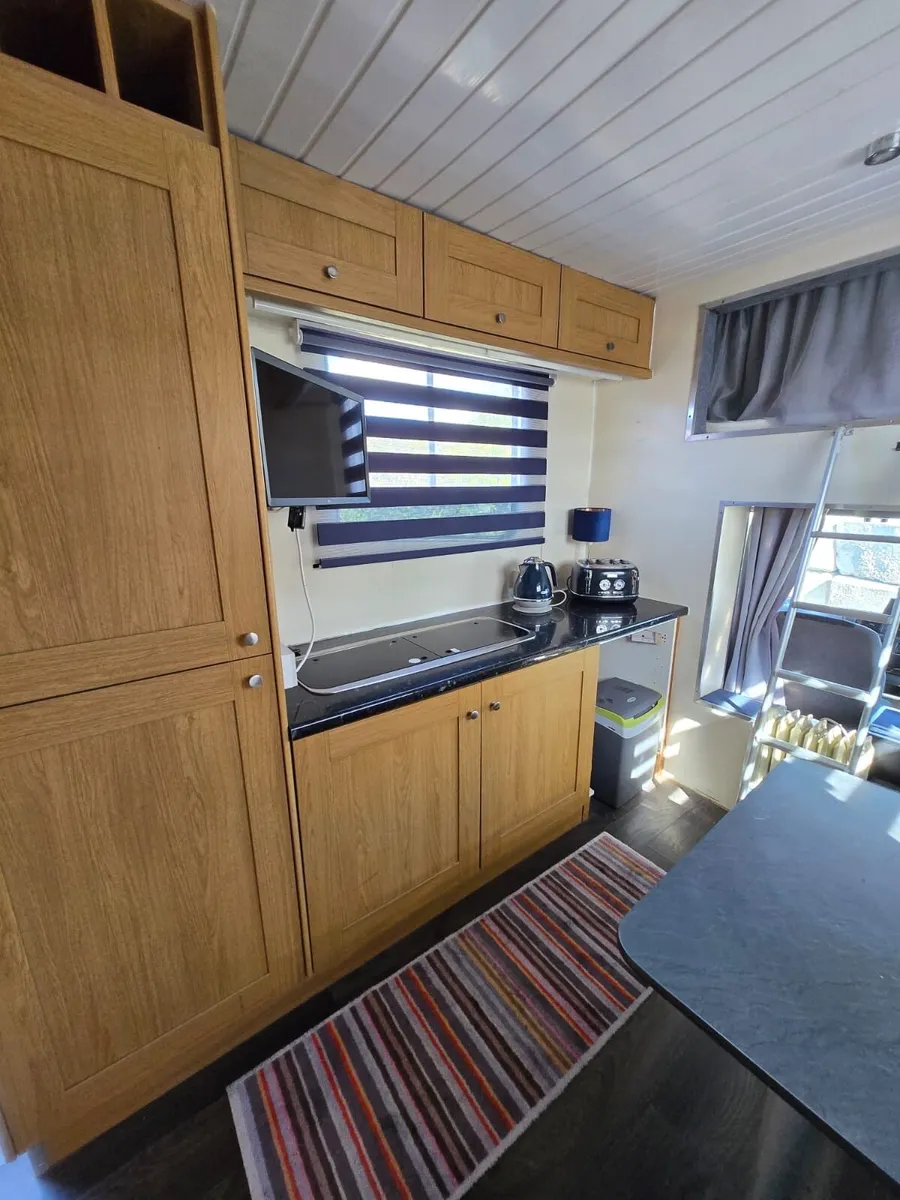 2008 3 Horse Truck Lorry with integrated living - Image 4