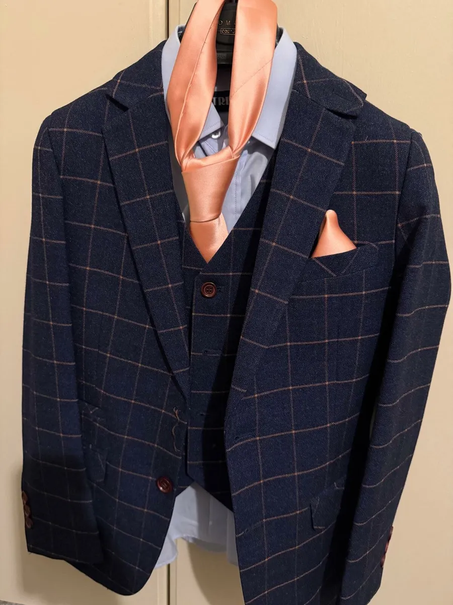 Kids 3piece suit - Image 1