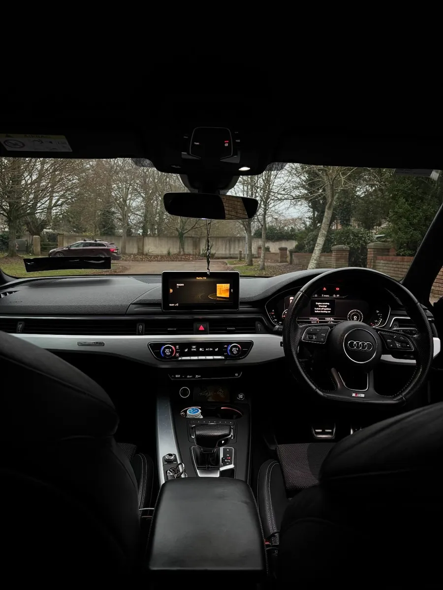 Audi A4 2016 - Image 3