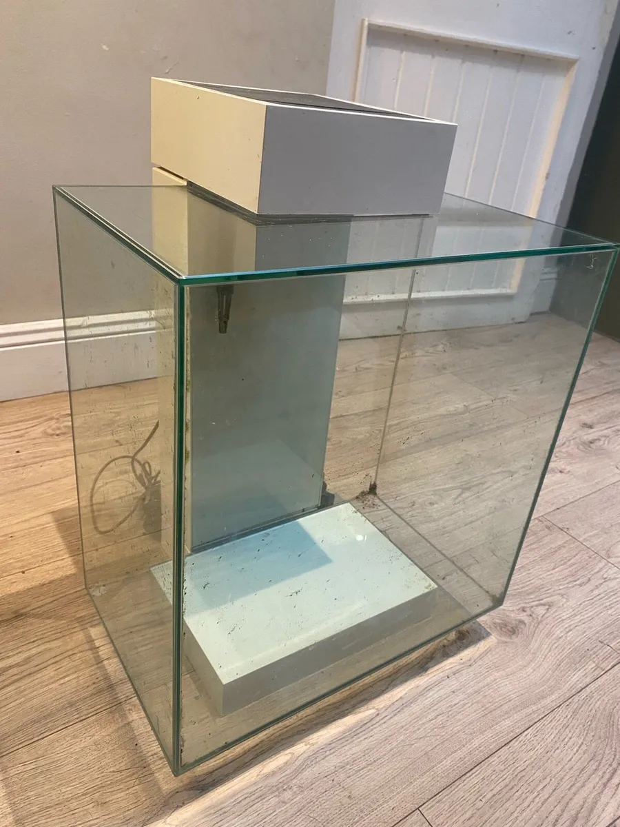 Aquarium for sale 50 L - Image 3