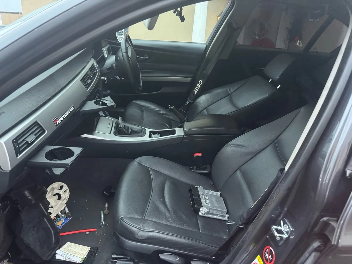 bmw e90 320d - Image 4