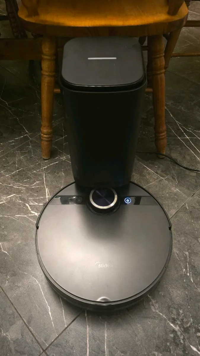 Midea S8+ Robot Vacuum Cleaner - Image 1