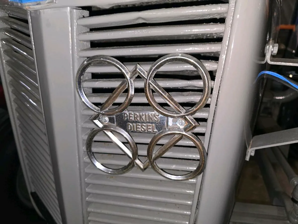 Massey grey fergie p3 vintage tractor mint order - Image 3