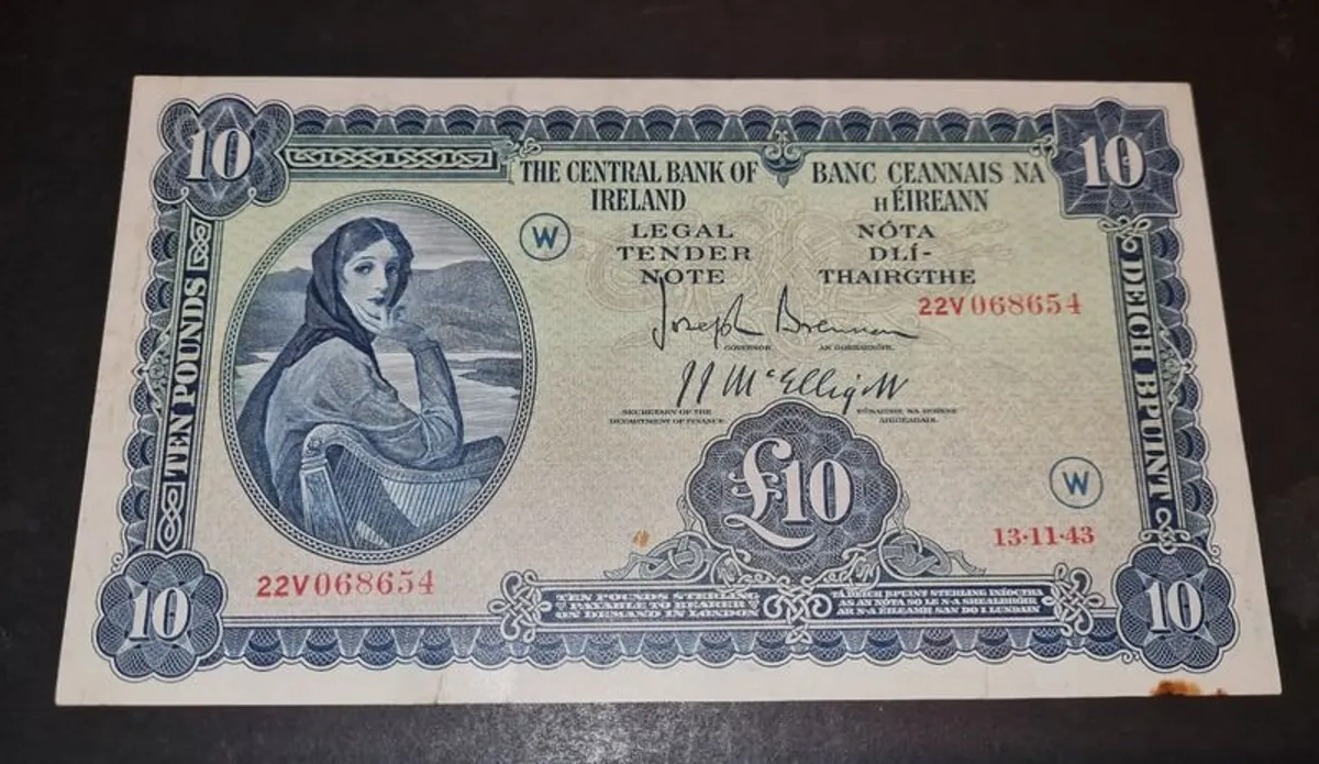 1943 (W) Lady Lavery 10 pound war code Banknote - Image 2