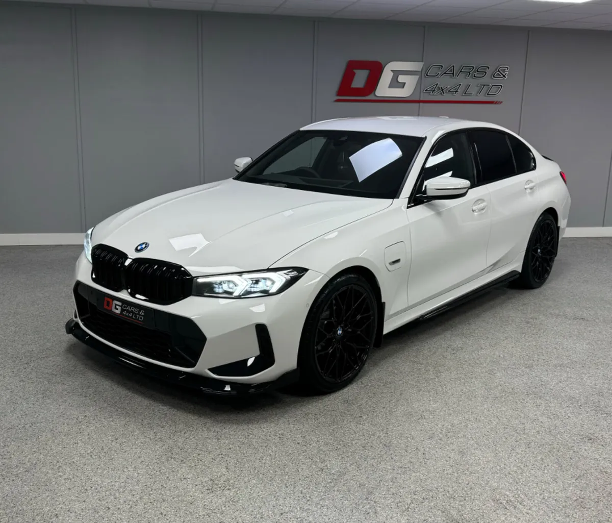 2022 BMW 330E M Sport LCI Automatic - Image 3