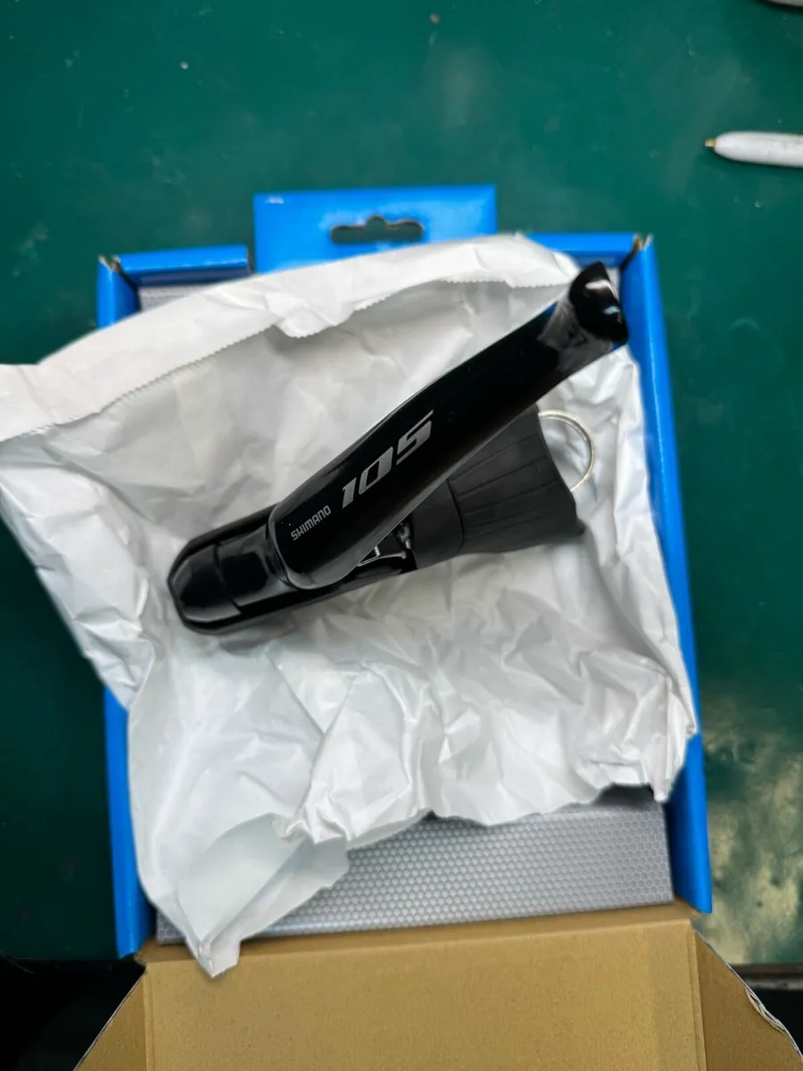 Shimano 105 ST-R7020-L 2s hydraulic - Image 1