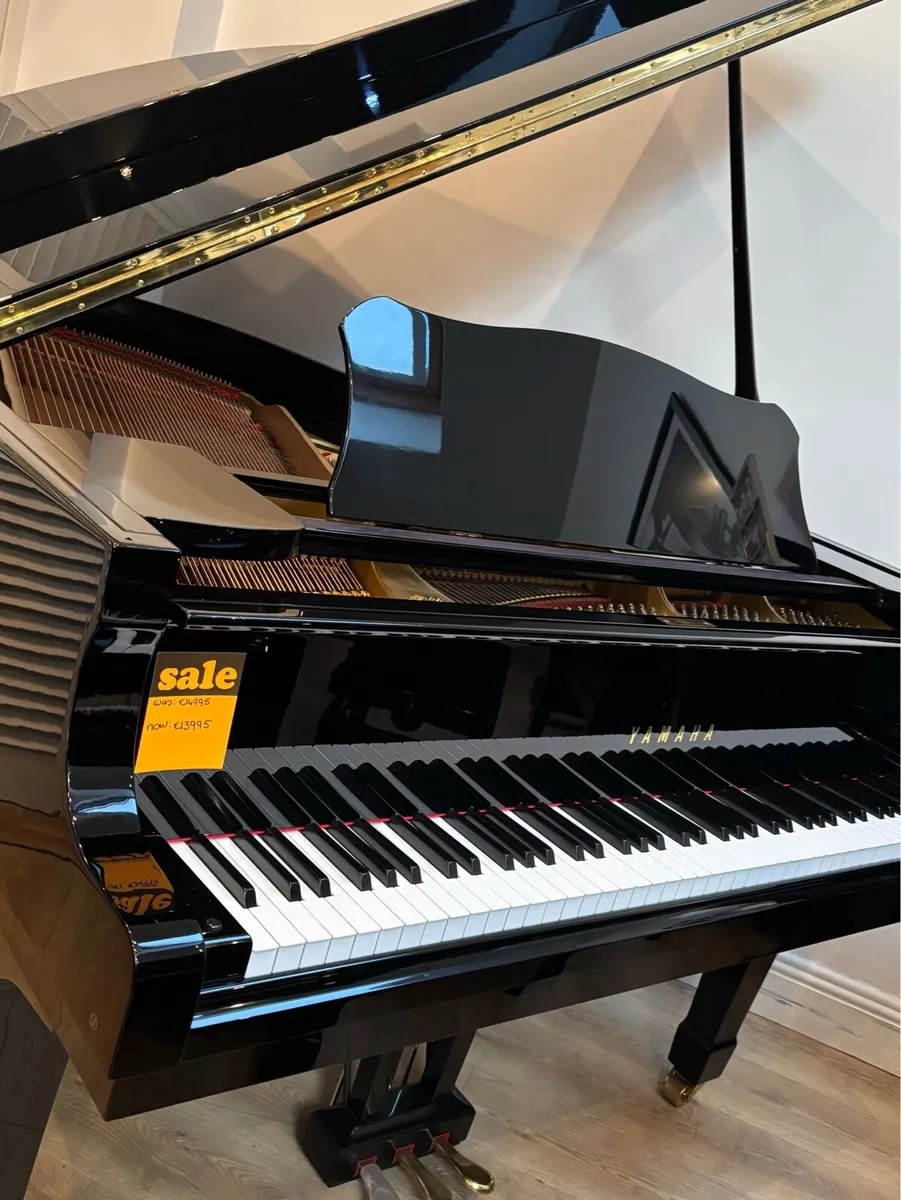 YAMAHA G3 GRAND PIANO - Image 1