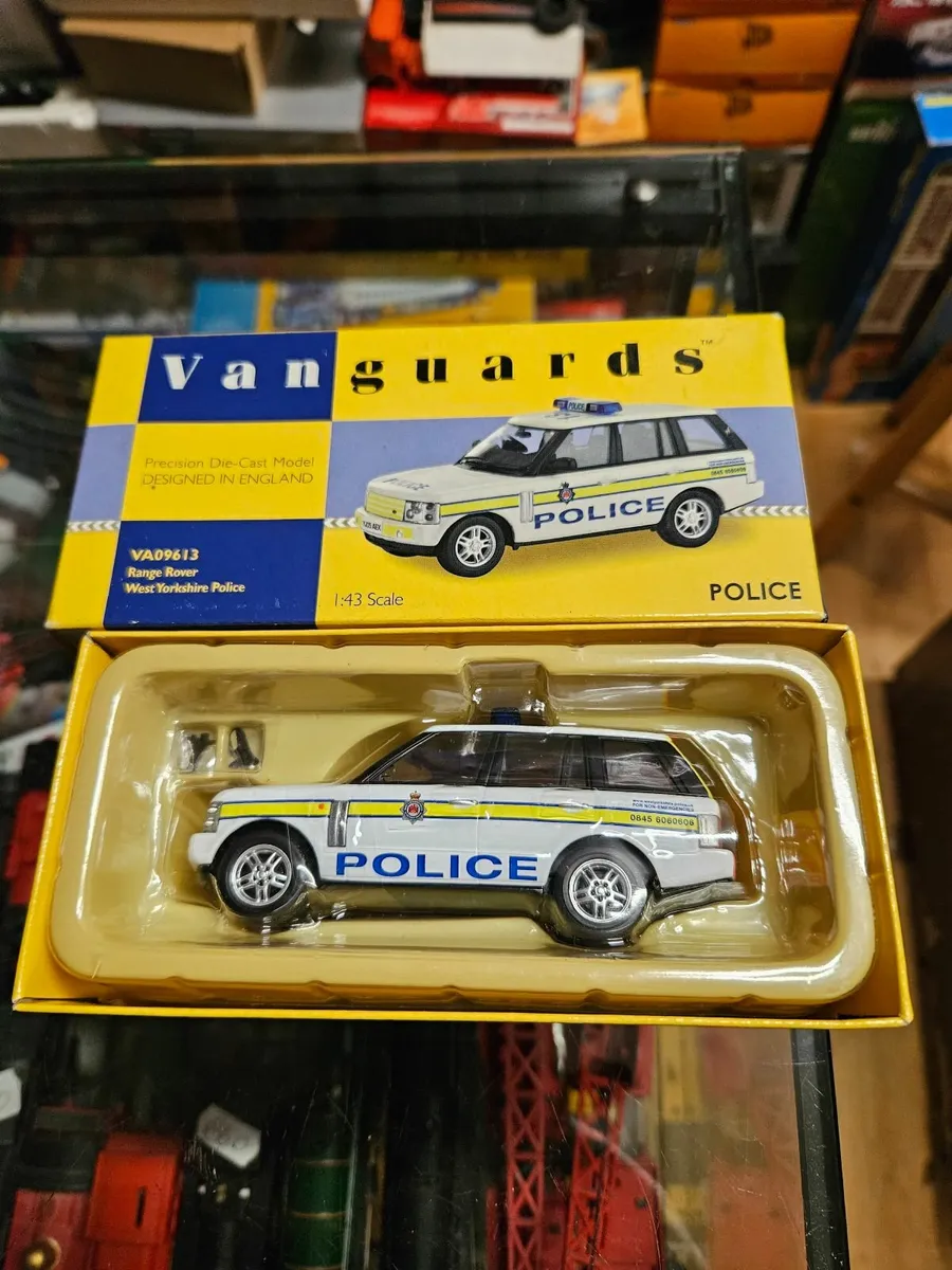 Corgi Vanguards Range Rover Police Car
