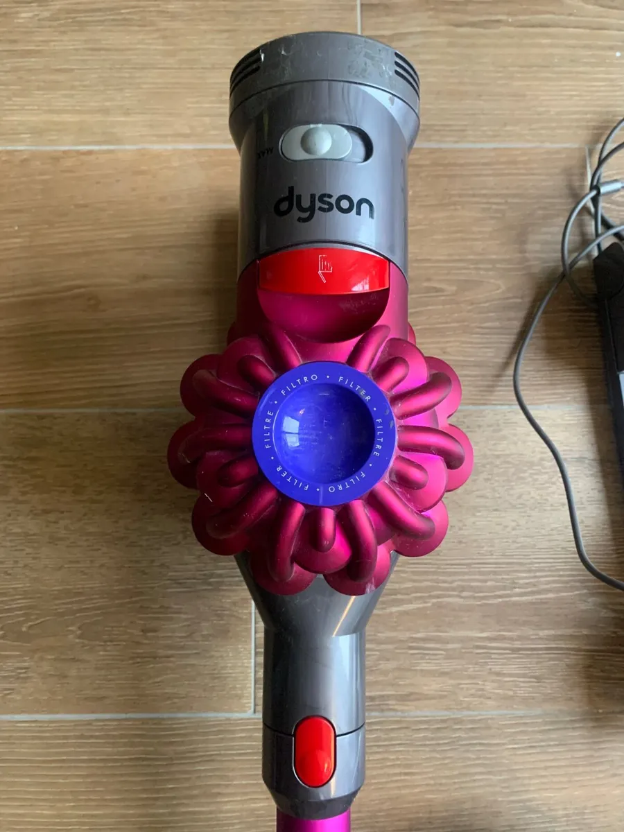 Dyson cordless hoover - Image 1
