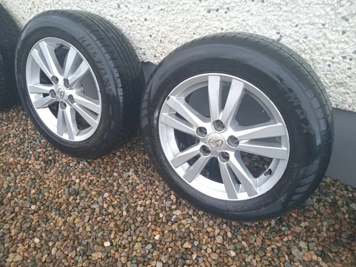 Toyota Avensis Alloy Wheels - Image 3
